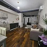 Dori\'S Vollga Apartment By Bohem Rentals